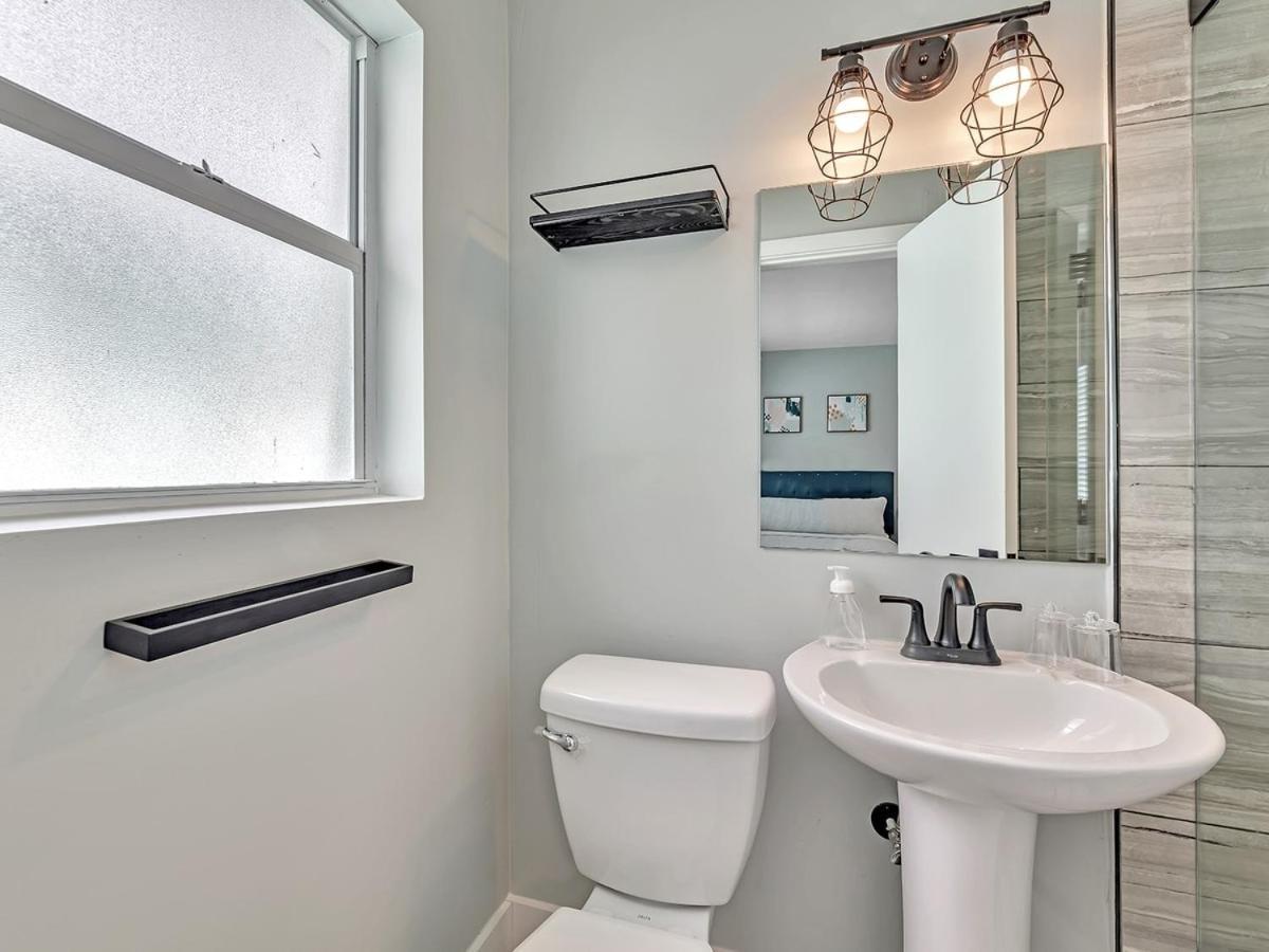 Dania Beach Holiday Retreat International Airport Apartment Bagian luar foto